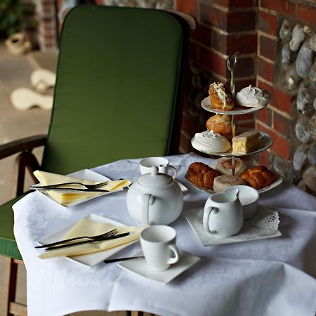 Felbrigg Lodge Bed And Breakfast Aylmerton Екстериор снимка