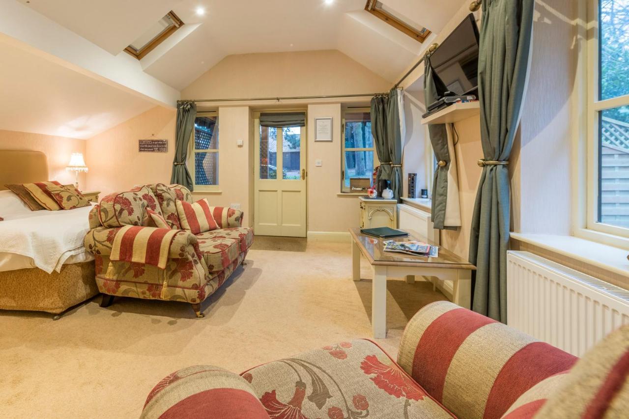 Felbrigg Lodge Bed And Breakfast Aylmerton Екстериор снимка