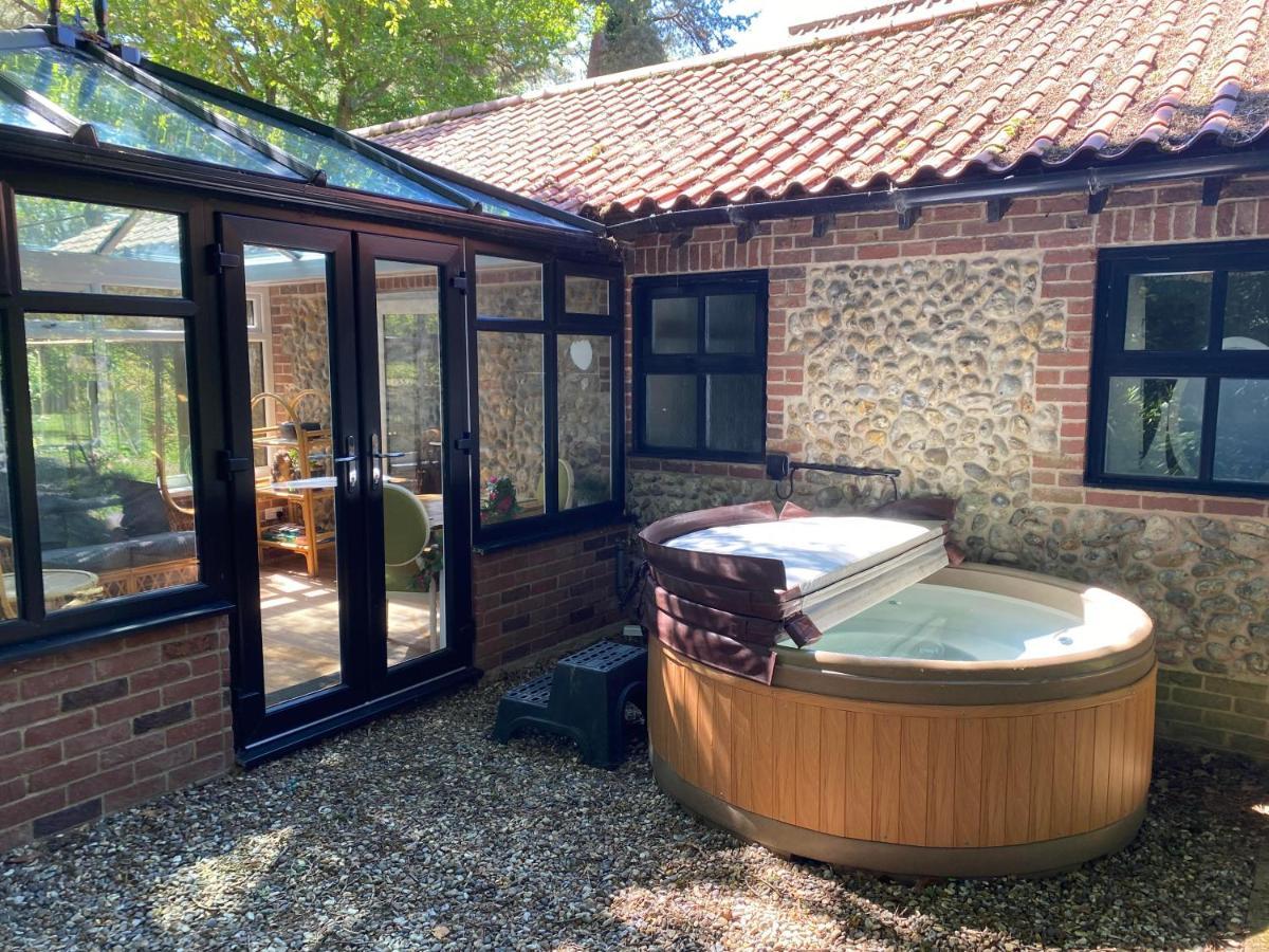 Felbrigg Lodge Bed And Breakfast Aylmerton Екстериор снимка