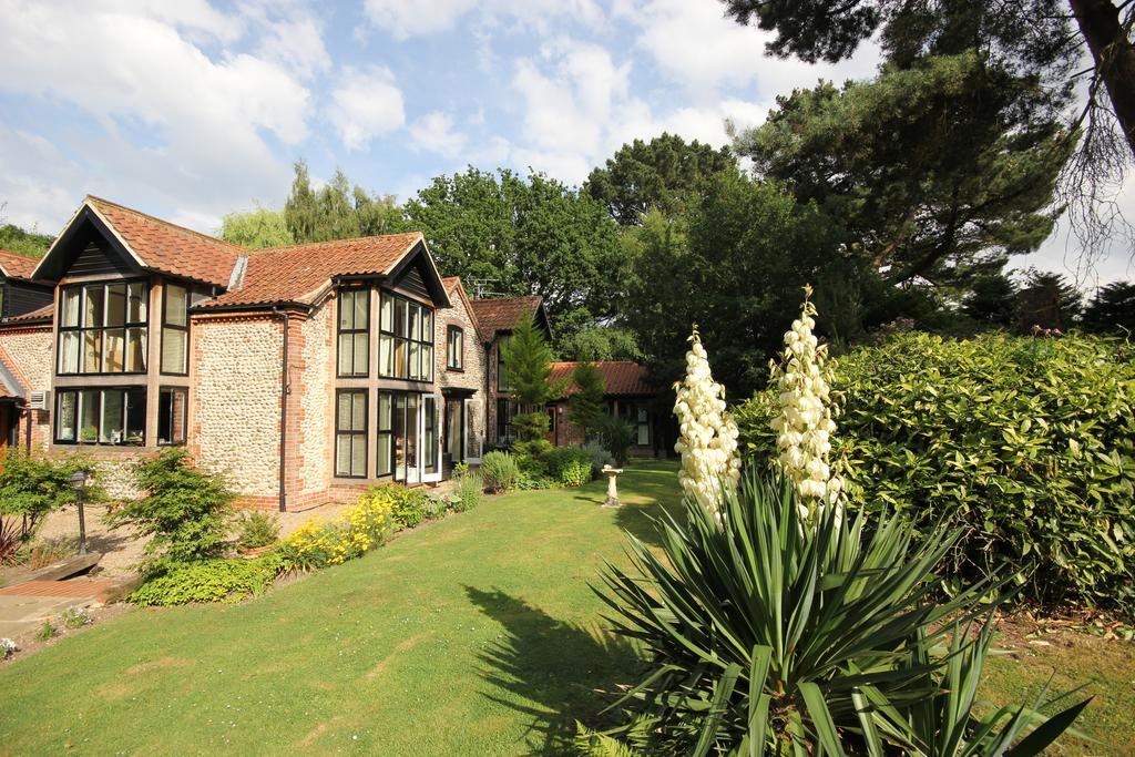 Felbrigg Lodge Bed And Breakfast Aylmerton Екстериор снимка